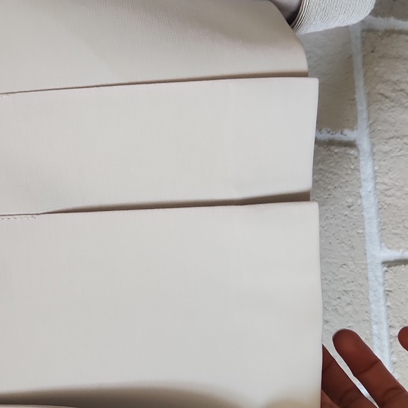 Albert Nipon Vintage 2 Piece Skirt Suit - Picture 12 of 17